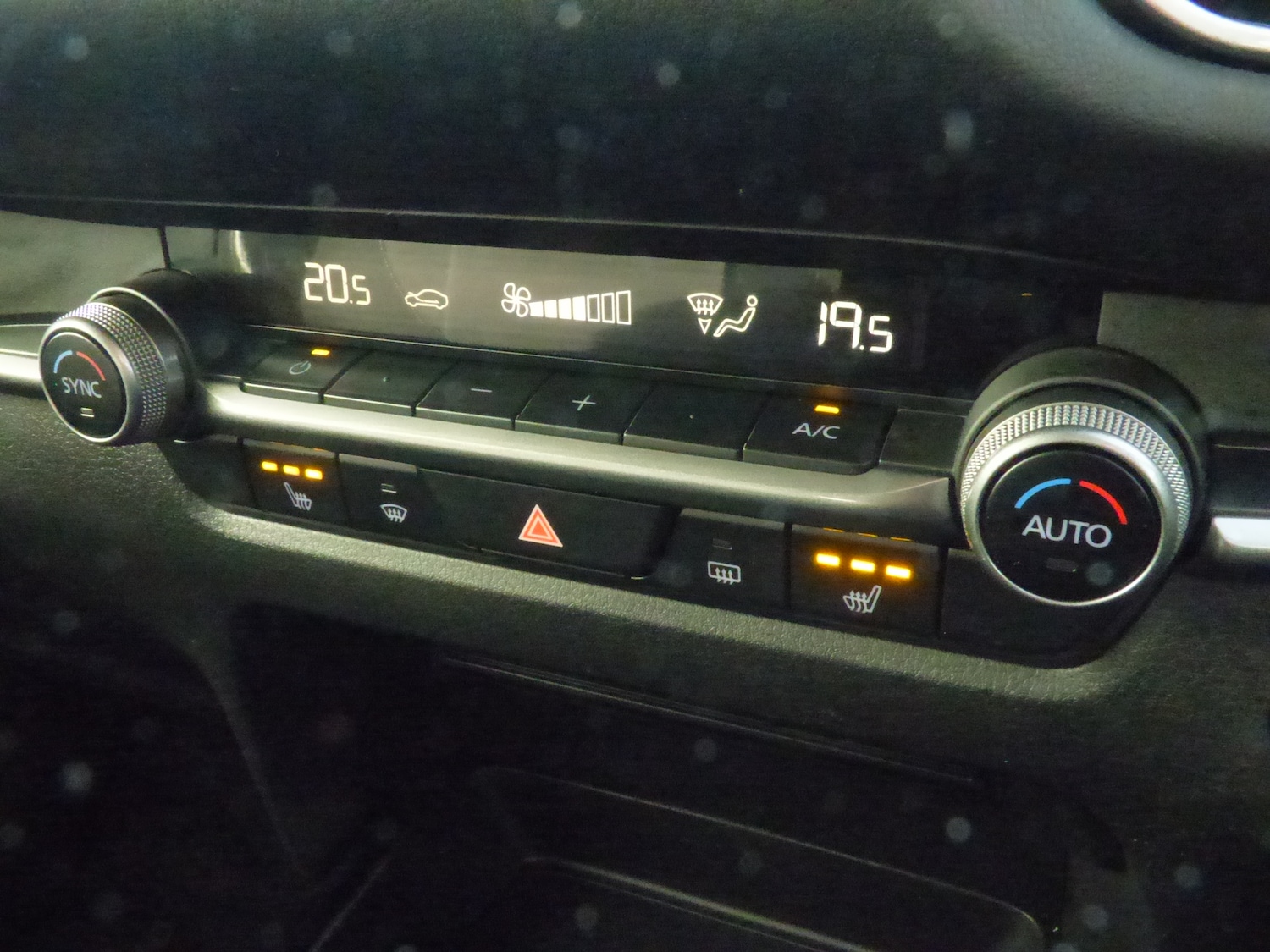 Used Mazda CX-30 2022 for sale - 76368725: Photo 25