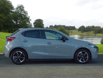 Used Mazda Mazda2 2024 for sale - 75994413: Photo 2
