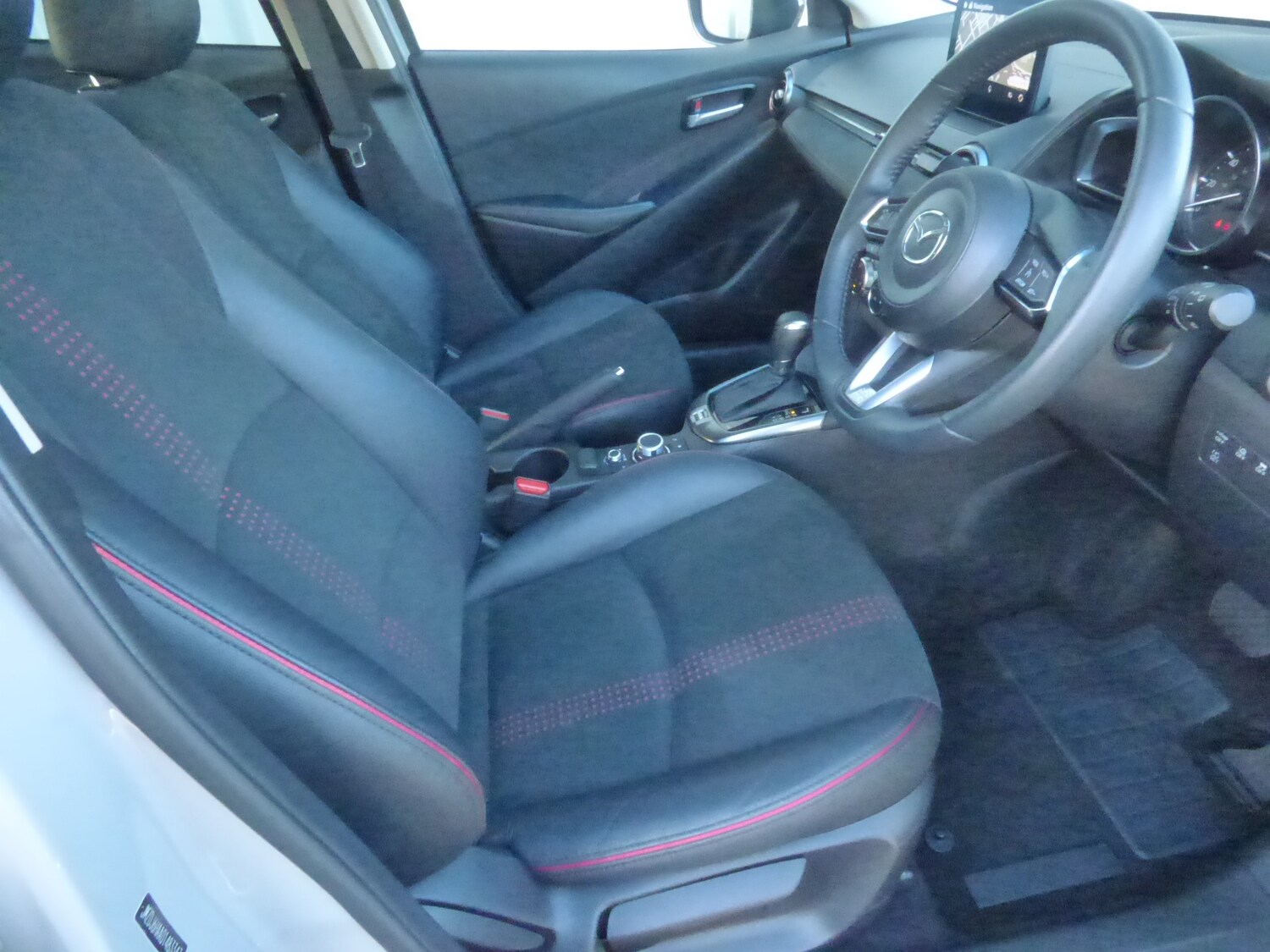 Used Mazda Mazda2 2024 for sale - 75994413: Photo 8