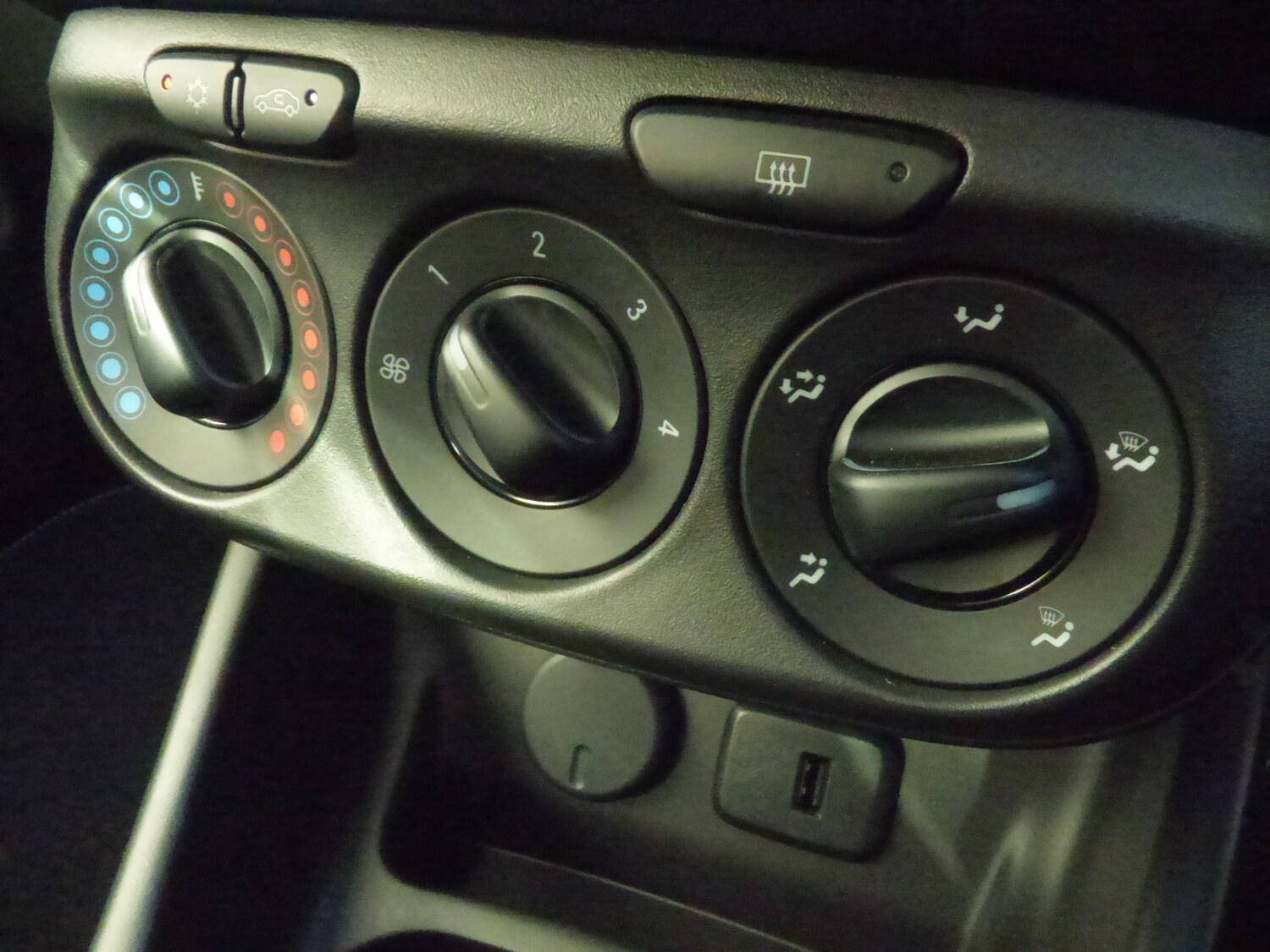 Used Vauxhall Corsa 2018 for sale - 76211374: Photo 16