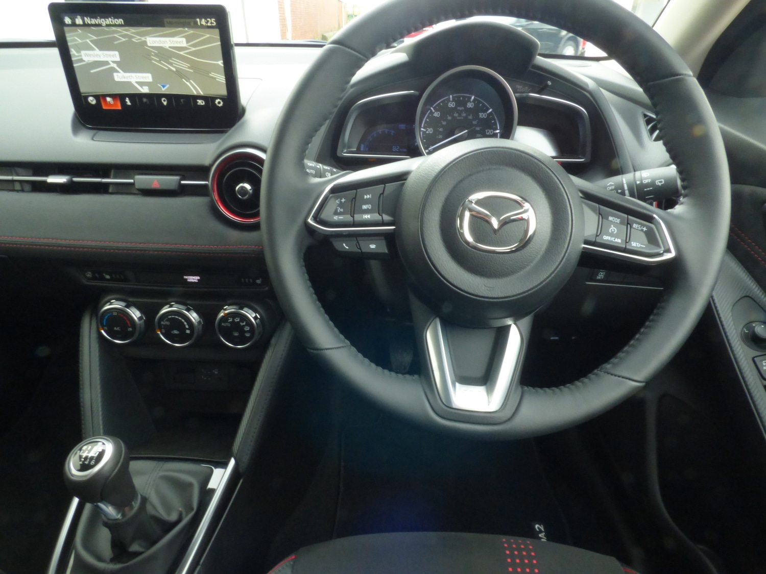 Used Mazda Mazda2 2024 for sale - 76341256: Photo 14