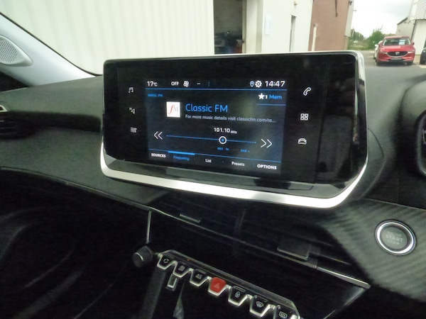 Used Peugeot 2008 2021 for sale - 75639377: Photo 17