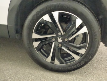 Used Peugeot 2008 2021 for sale - 75639377: Photo