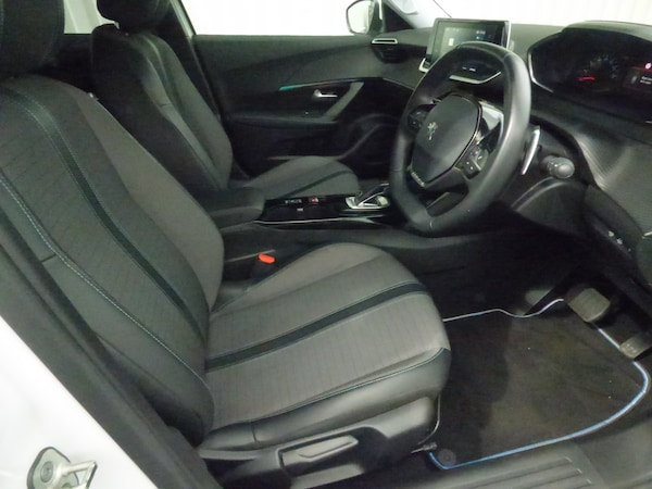 Used Peugeot 2008 2021 for sale - 75639377: Photo 8