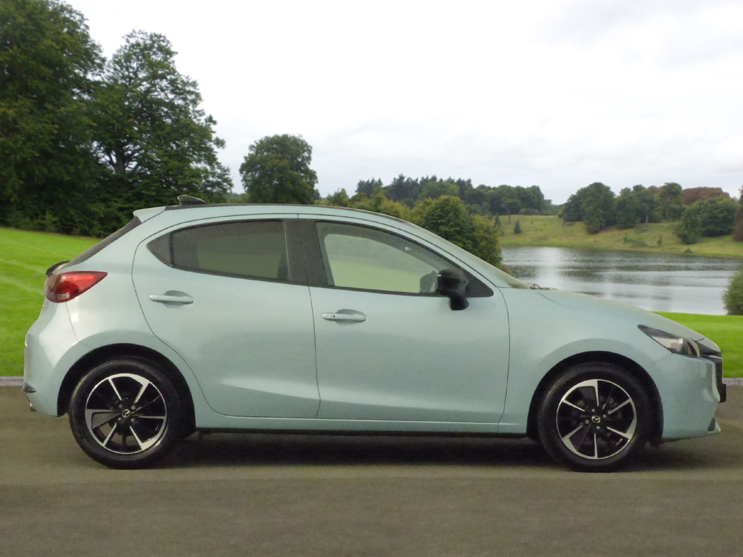 Used Mazda Mazda2 2024 for sale - 75925006: Photo 2