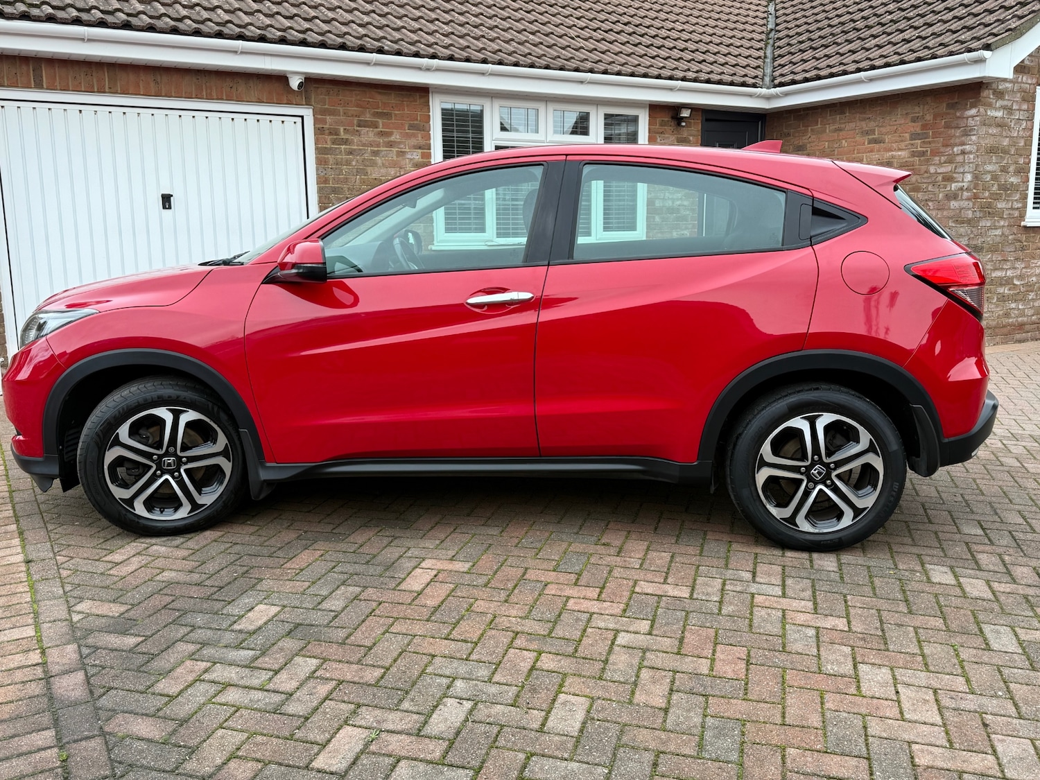 Used Honda HR-V 2015 for sale - 76497725: Photo 3