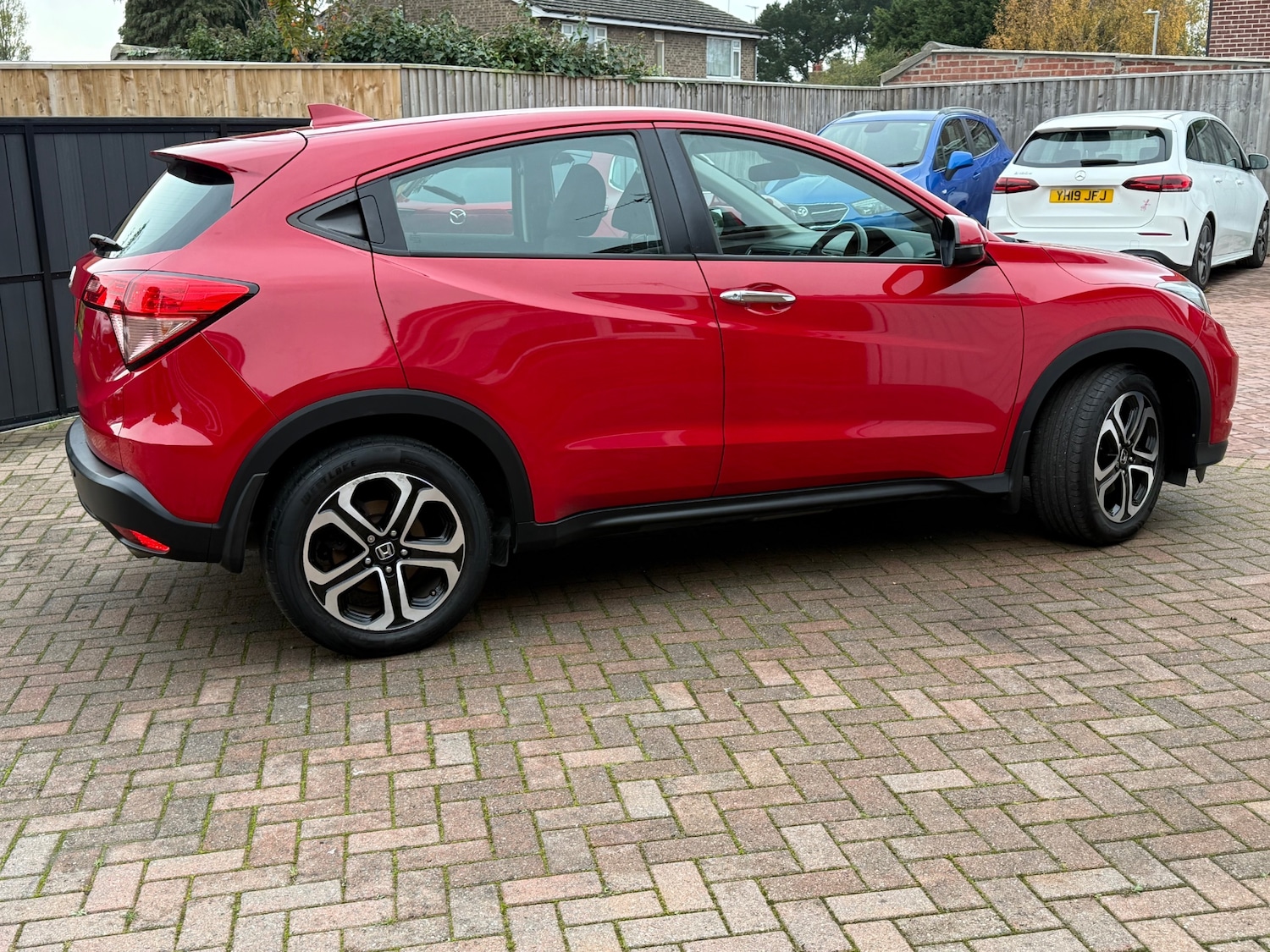 Used Honda HR-V 2015 for sale - 76497725: Photo 8