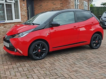Used Toyota AYGO 2017 for sale - 76305744: Photo