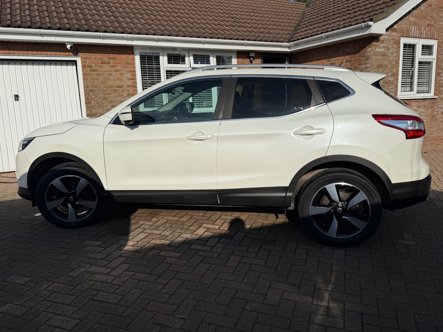 Used Nissan Qashqai 2016 for sale - 77760291: Photo 2