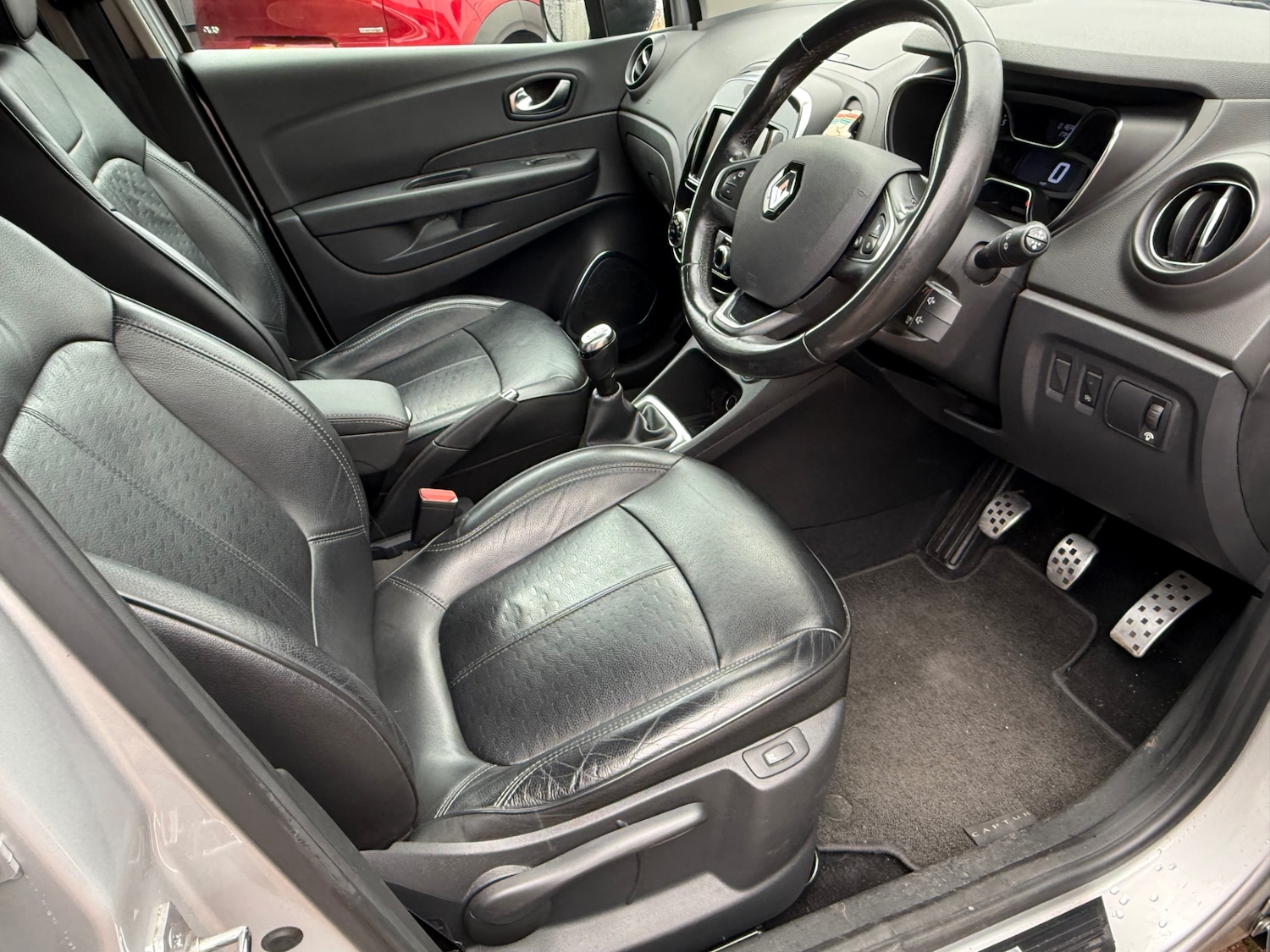 Used Renault Captur 2017 for sale - 76497710: Photo 9