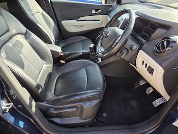 Used Renault Captur 2019 for sale - 76306088: Photo