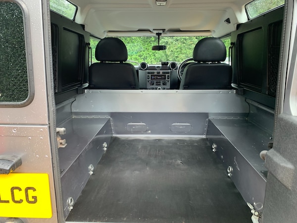 Used Land Rover Defender 2012 for sale - 74645886: Photo 9