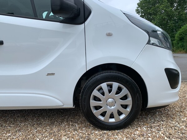 Used Vauxhall Vivaro 2016 for sale - 70667966: Photo 16