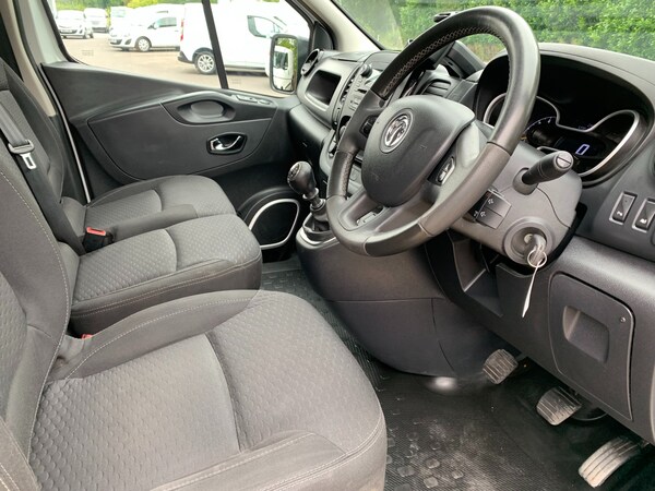 Used Vauxhall Vivaro 2016 for sale - 70667966: Photo 3