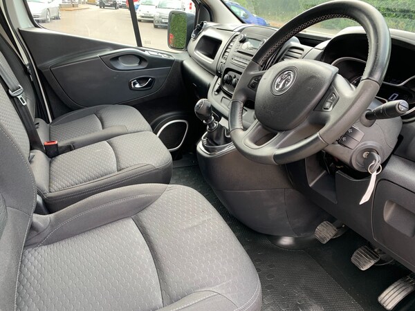 Used Vauxhall Vivaro 2019 for sale - 75263553: Photo 3