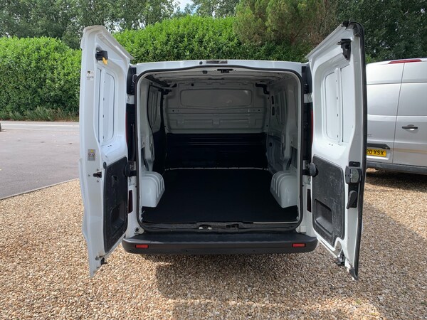 Used Vauxhall Vivaro 2019 for sale - 75263553: Photo 4