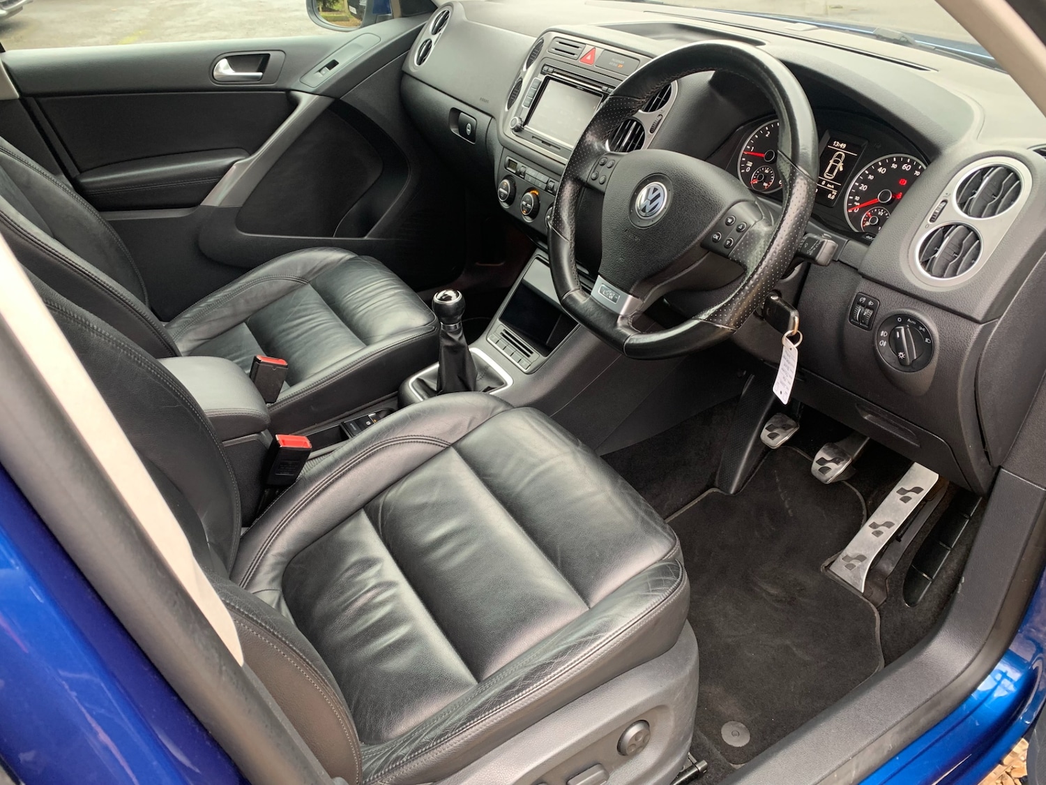 Used Volkswagen Tiguan 2009 for sale - 76818043: Photo 3