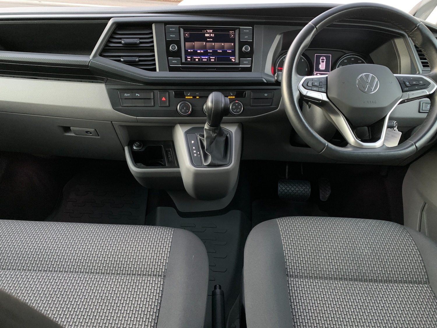 Used Volkswagen Transporter 2023 for sale - 76948668: Photo 38