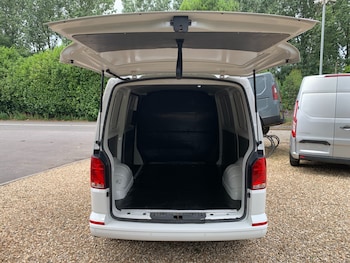 Used Volkswagen Transporter 2021 for sale - 78950074: Photo