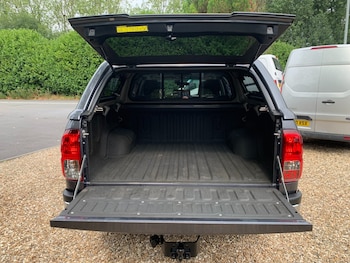 Used Toyota Hilux 2022 for sale - 78352871: Photo