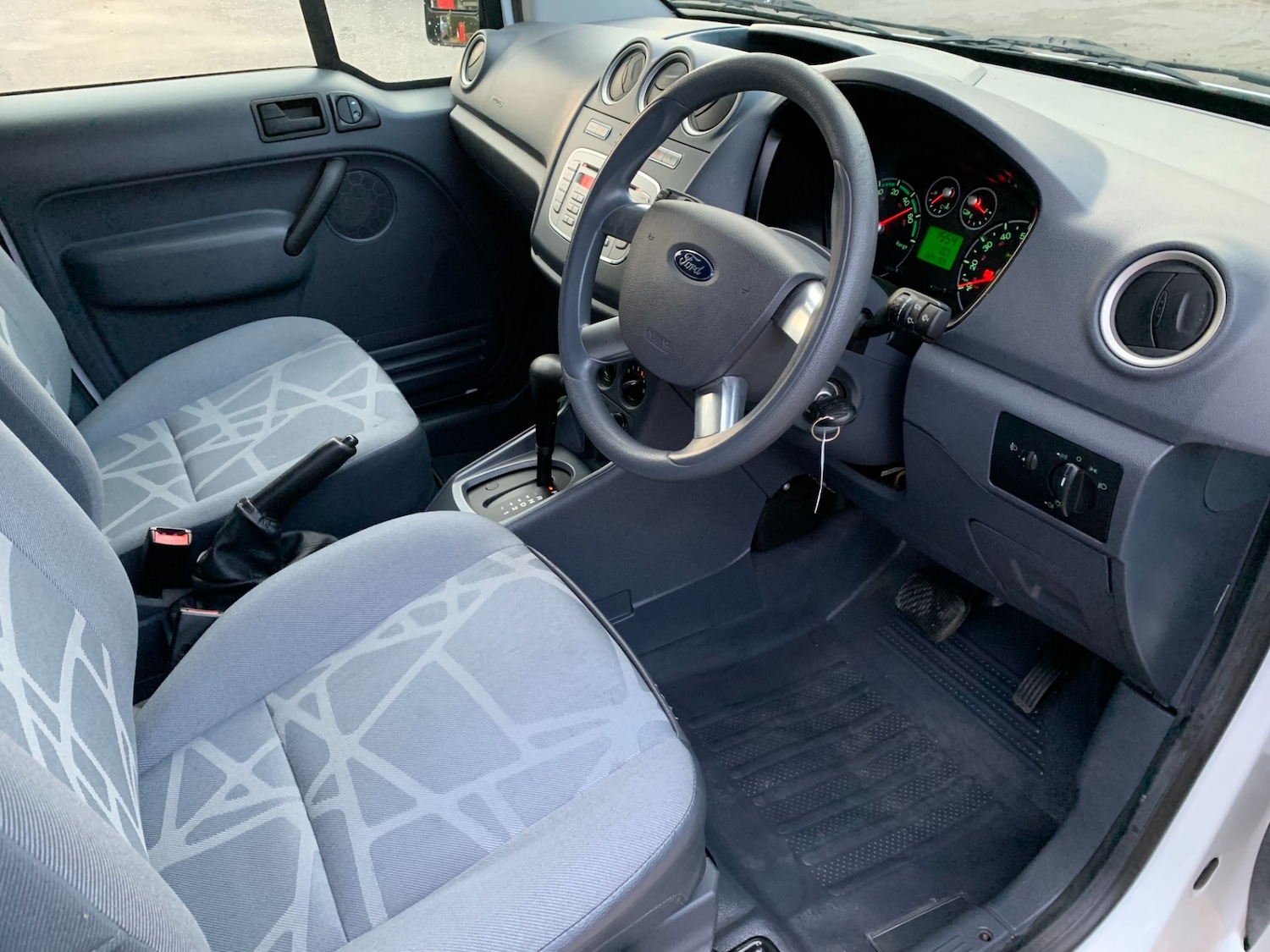 Used Ford Transit Connect 2011 for sale - 77864492: Photo 3