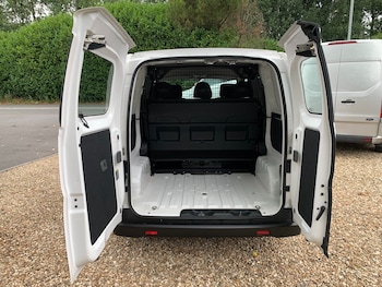 Used Nissan NV200 2016 for sale - 75271149: Photo