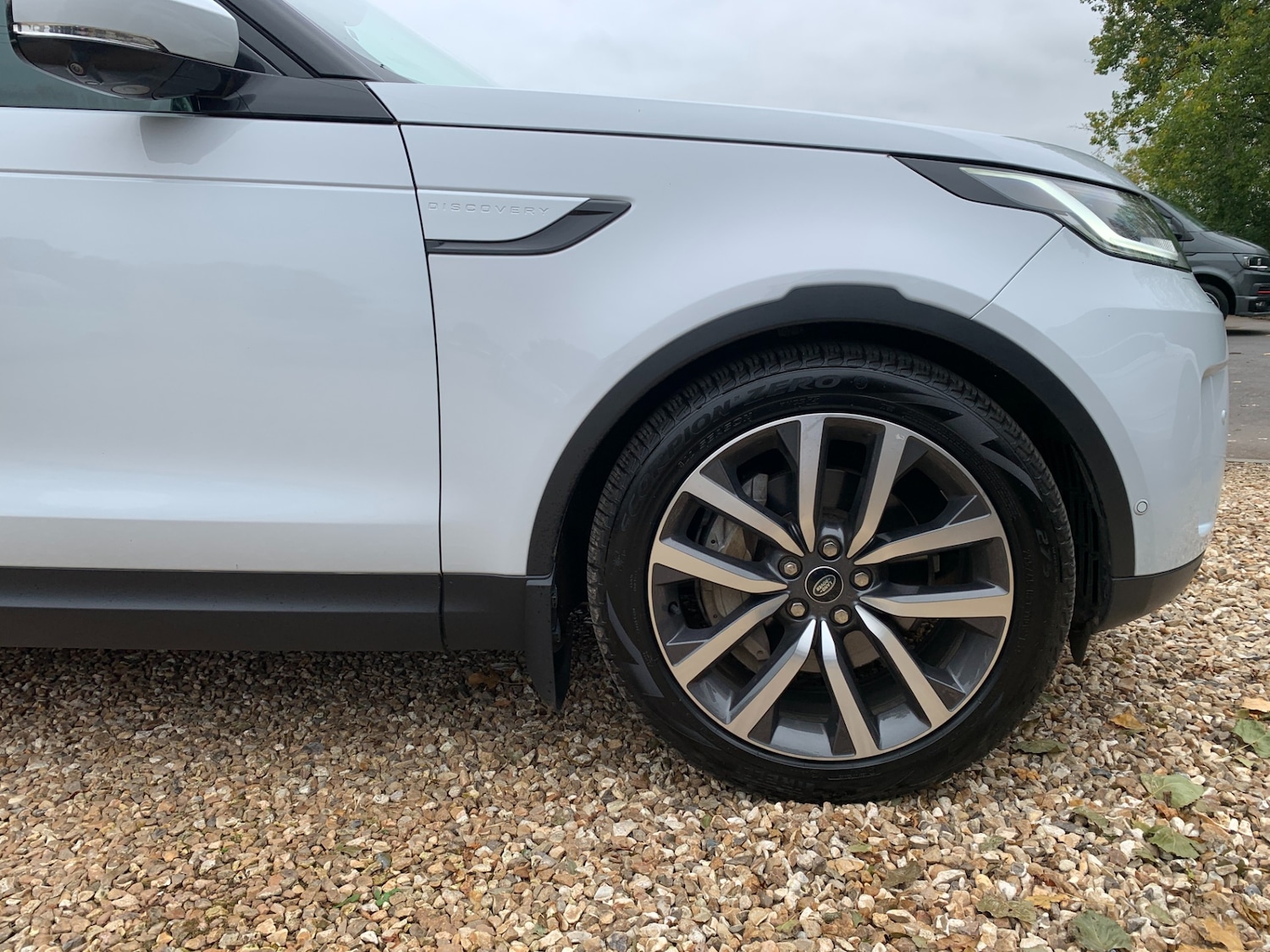 Used Land Rover Discovery 2022 for sale - 76234661: Photo 11