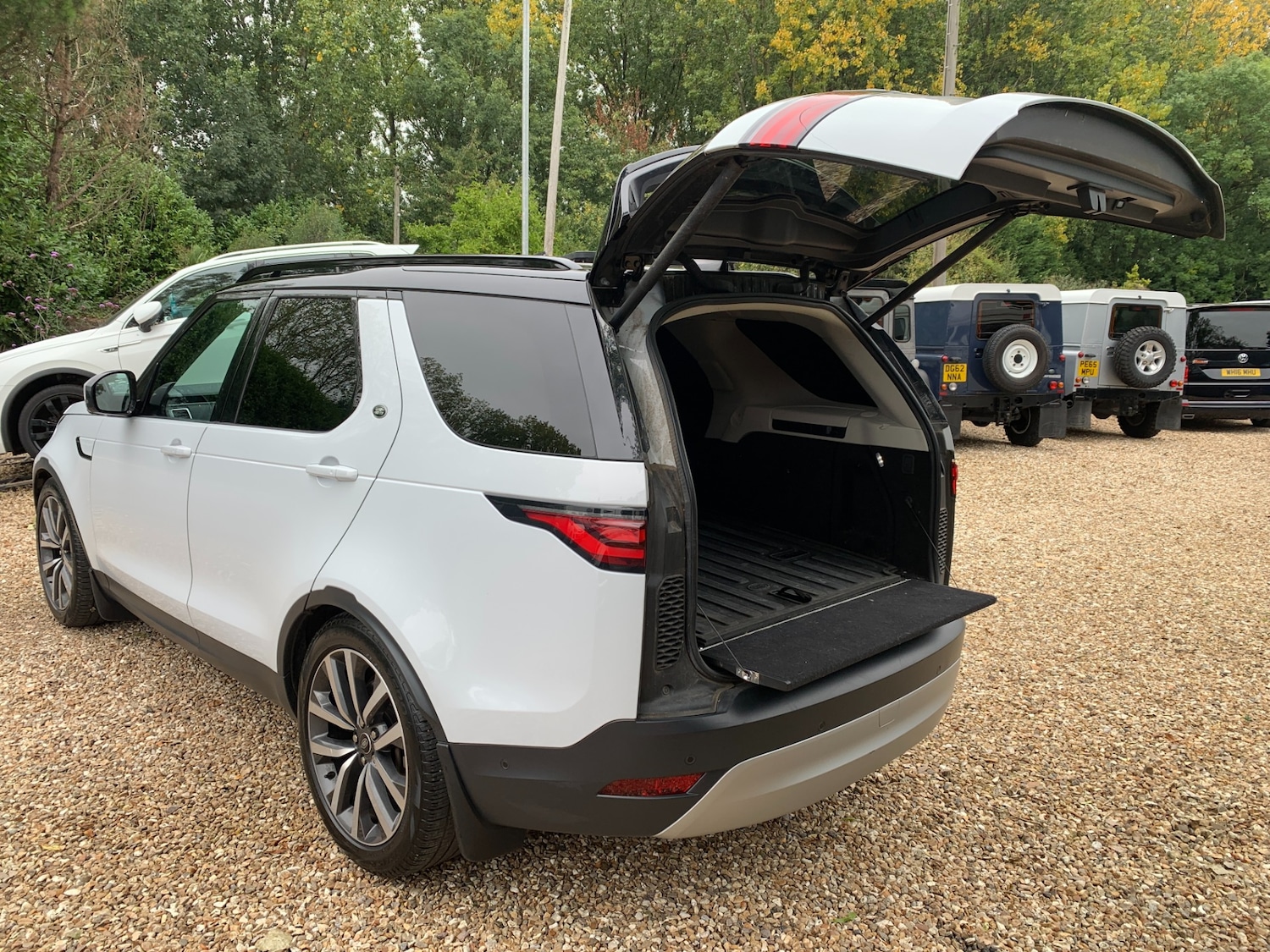 Used Land Rover Discovery 2022 for sale - 76234661: Photo 7