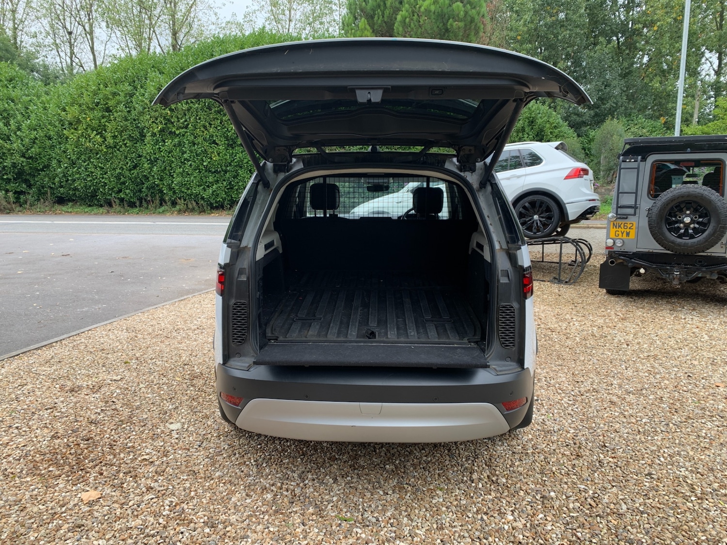 Used Land Rover Discovery 2022 for sale - 76234661: Photo 8