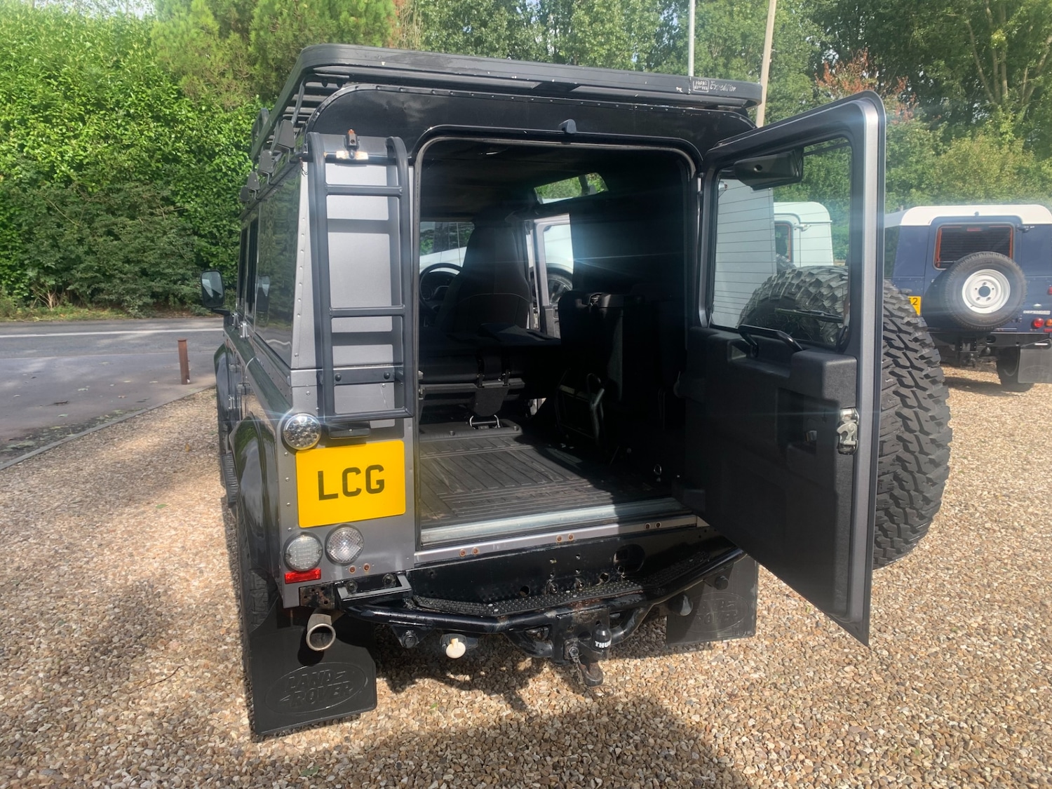 Used Land Rover Defender 2012 for sale - 75983672: Photo 4