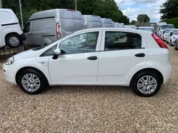 Used Fiat Punto 2016 for sale - 74779368: Photo