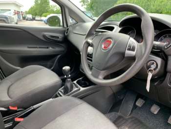 Used Fiat Punto 2016 for sale - 74779368: Photo