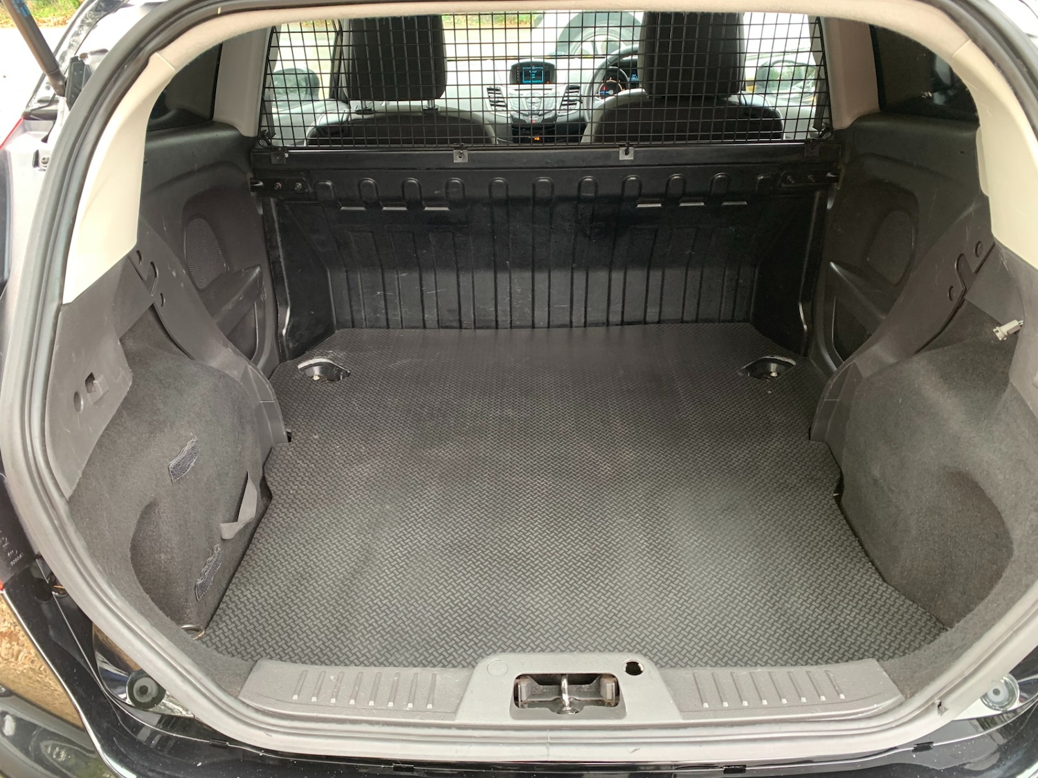 Used Ford Fiesta 2016 for sale - 77490418: Photo 12