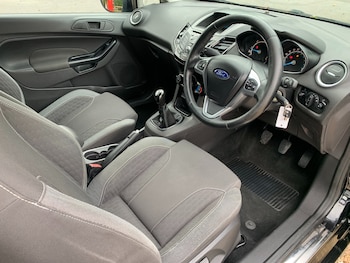 Used Ford Fiesta 2016 for sale - 77490418: Photo