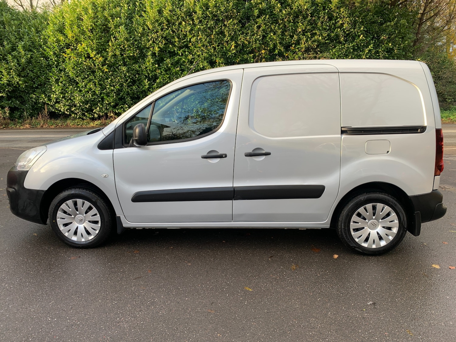 Used Citroen Berlingo 2015 for sale - 76075925: Photo 2