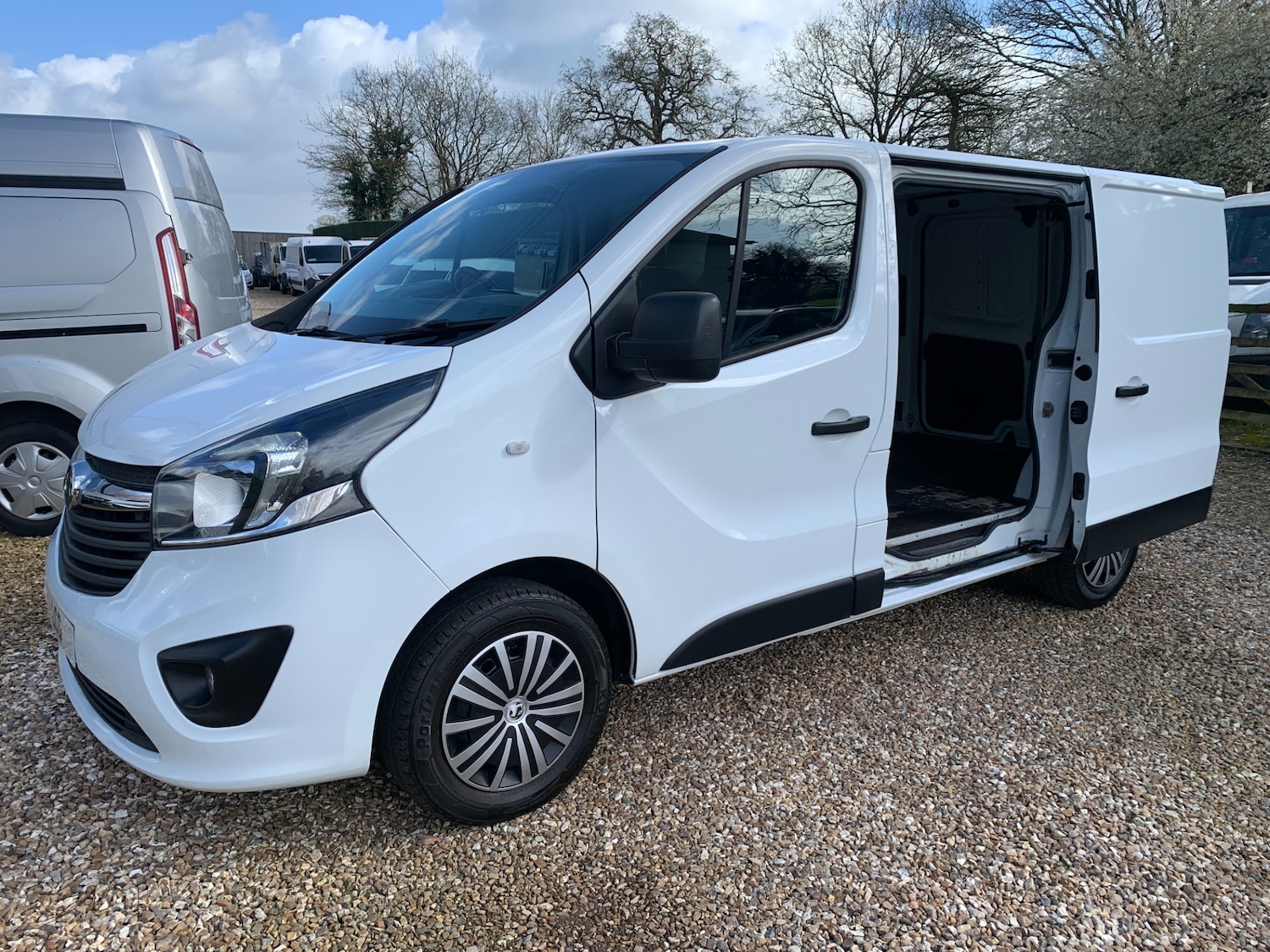 Used Vauxhall Vivaro 2019 for sale - 77834290: Photo 7