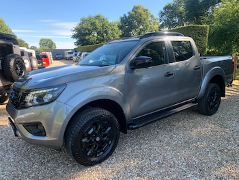 Nissan - Navara