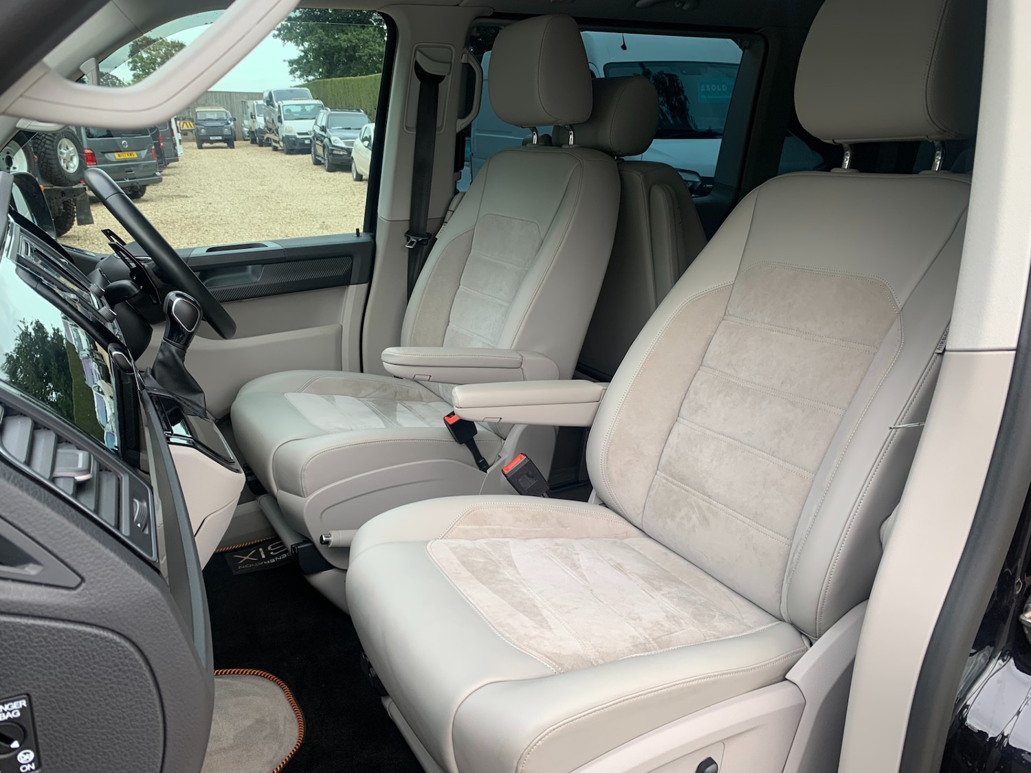 Used Volkswagen Caravelle 2016 for sale - 76142362: Photo 21