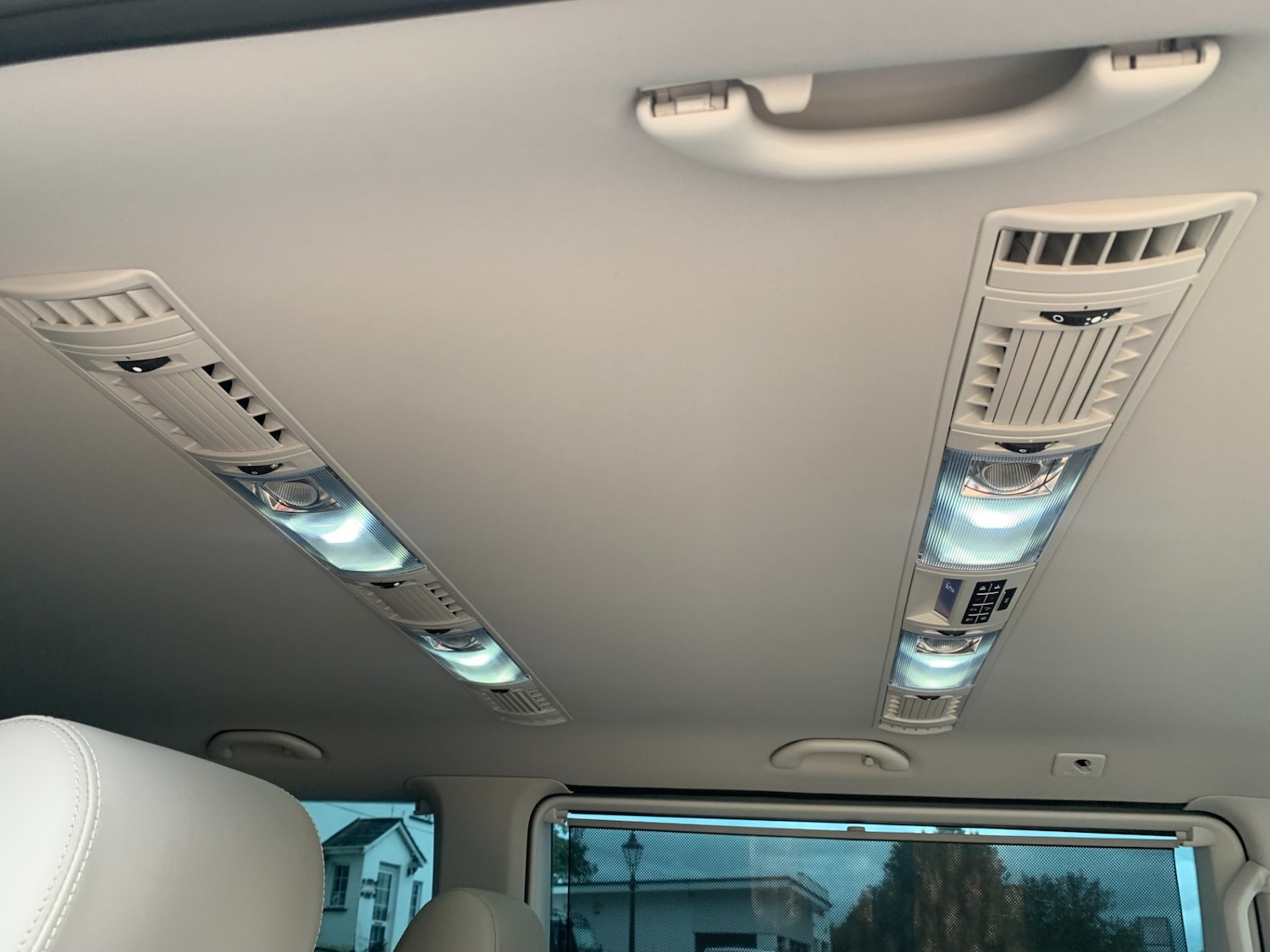 Used Volkswagen Caravelle 2016 for sale - 76142362: Photo 29