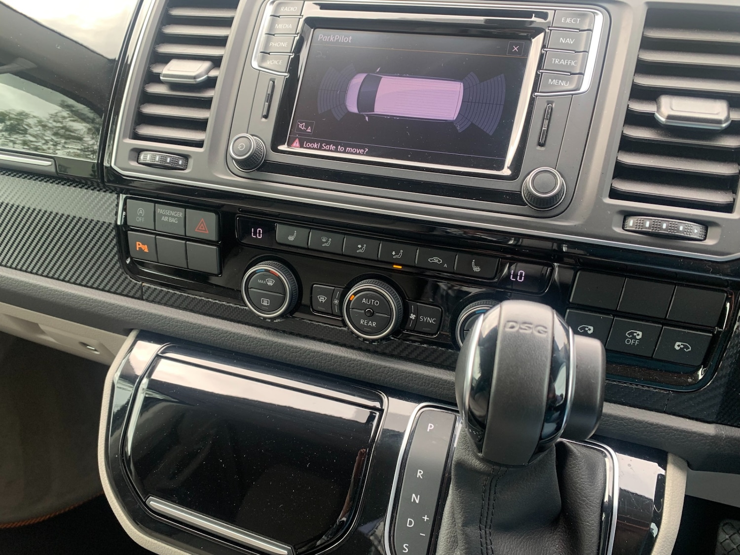 Used Volkswagen Caravelle 2016 for sale - 76142362: Photo 32