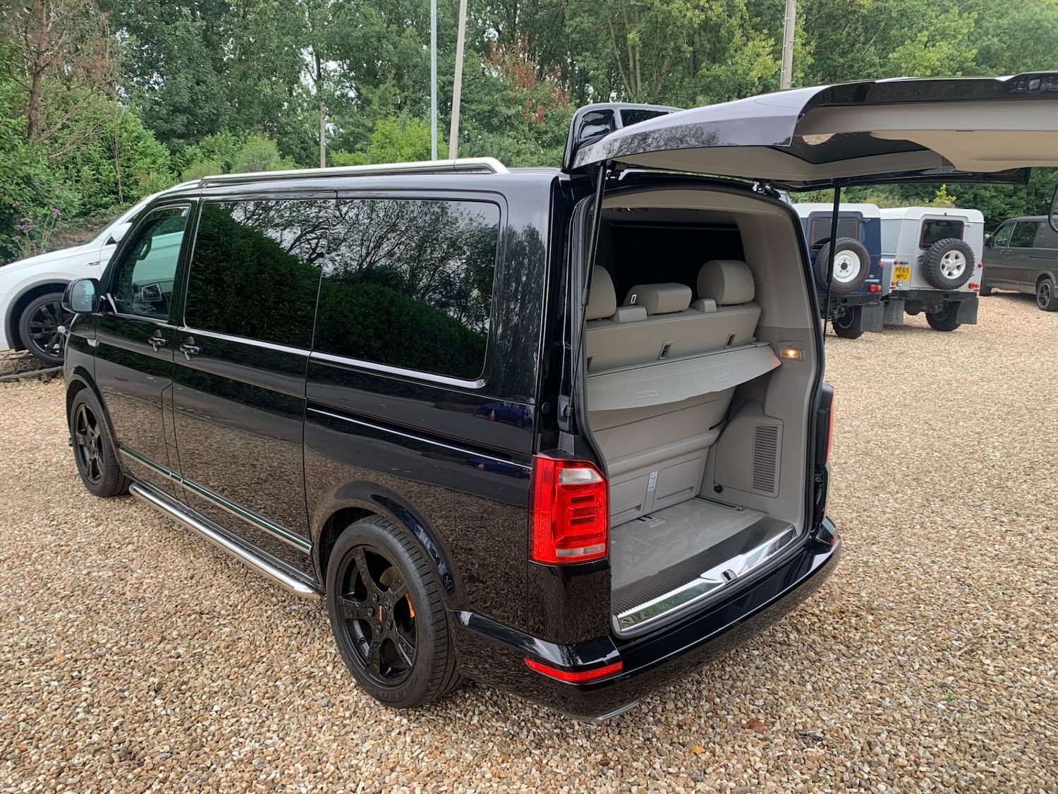 Used Volkswagen Caravelle 2016 for sale - 76142362: Photo 9