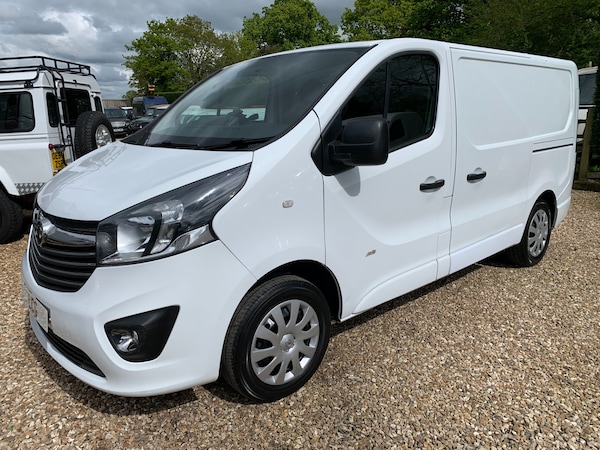 Used Vauxhall Vivaro 2016 for sale - 70668021: Photo 1