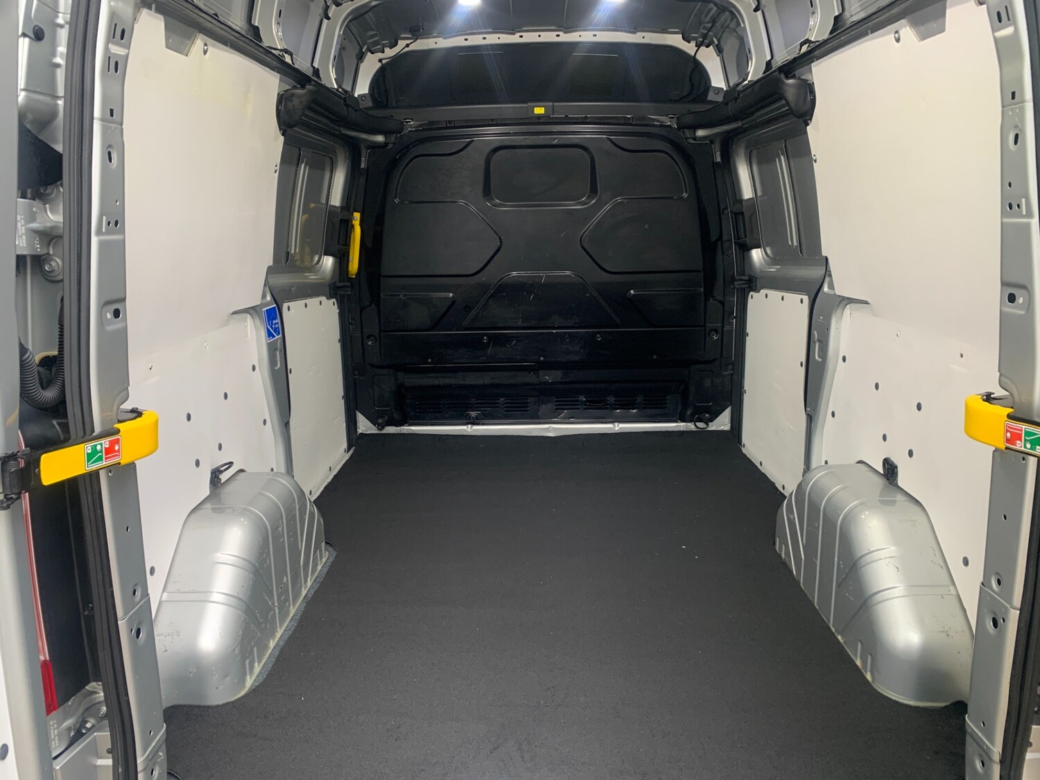 Used Ford Transit Custom 2020 for sale - 75908737: Photo 17