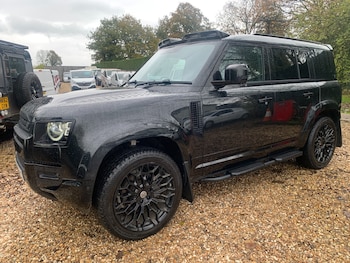 Land Rover - Defender