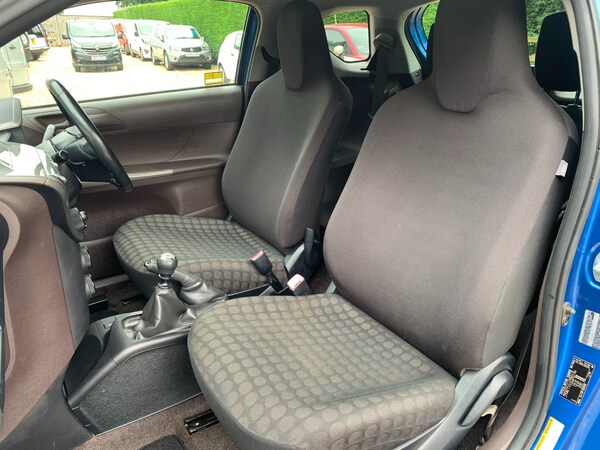 Used Toyota IQ 2010 for sale - 74781611: Photo 12