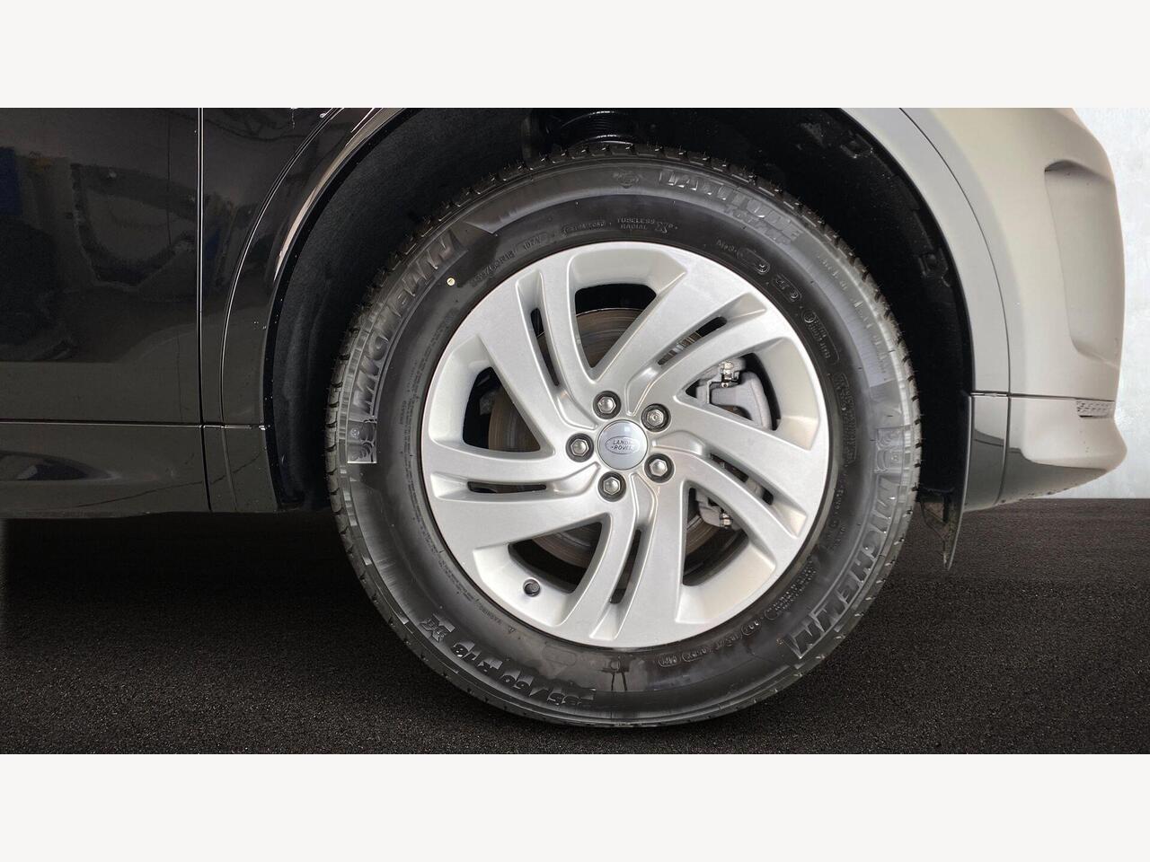 Used Land Rover Discovery Sport 2025 for sale - 78140359: Photo 8