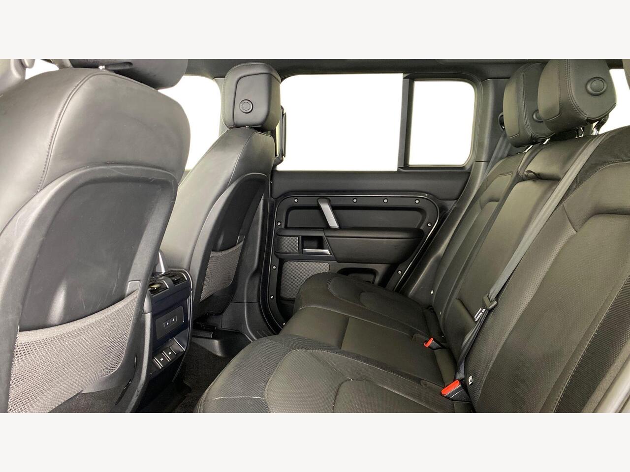 Used Land Rover Defender 2023 for sale - 78135158: Photo 4