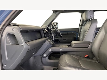 Used Land Rover Defender 2024 for sale - 77541981: Photo