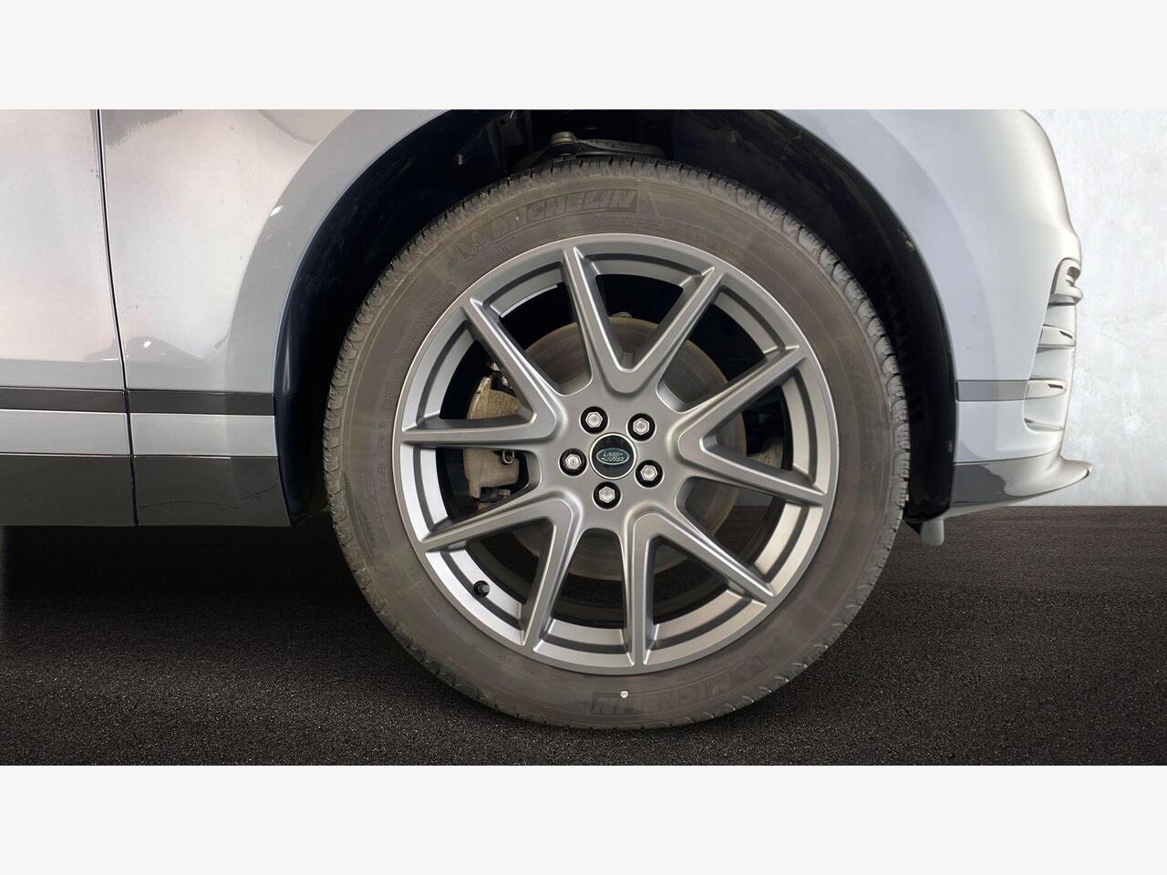 Used Land Rover Range Rover Velar 2024 for sale - 77145506: Photo 8