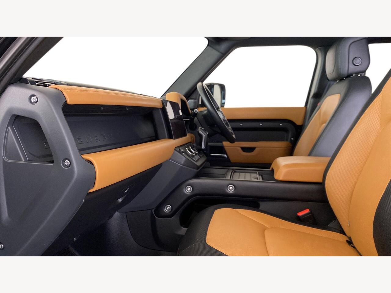 Used Land Rover Defender 2023 for sale - 76676822: Photo 4